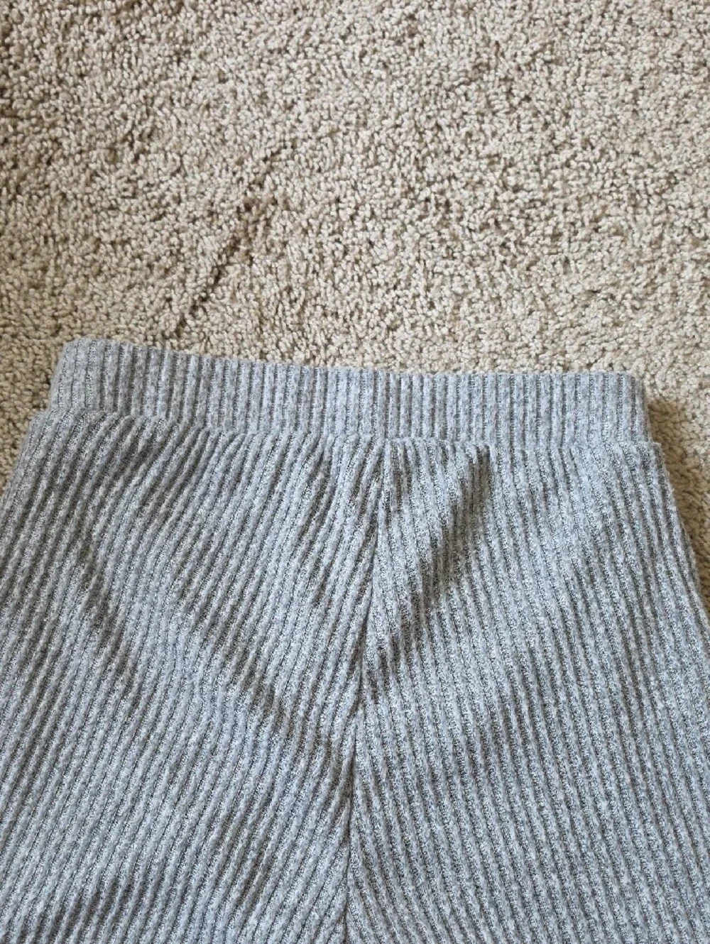 Brushed Ribbed High-Waist Knit Shorts in Light Gray